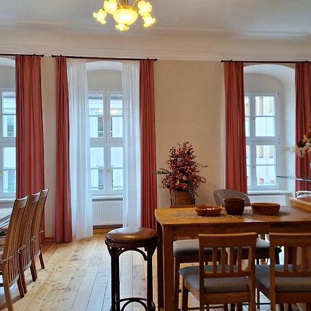 Stadtpalais Romantik-Suite 3 Zimmer Maximal 6 Personen เบาท์เซน ภายนอก รูปภาพ