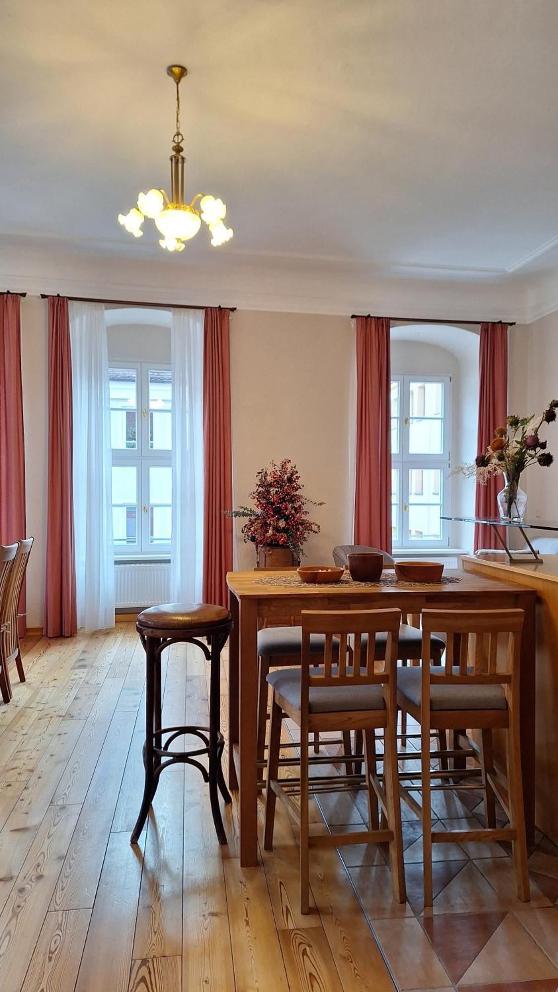 Stadtpalais Romantik-Suite 3 Zimmer Maximal 6 Personen เบาท์เซน ภายนอก รูปภาพ