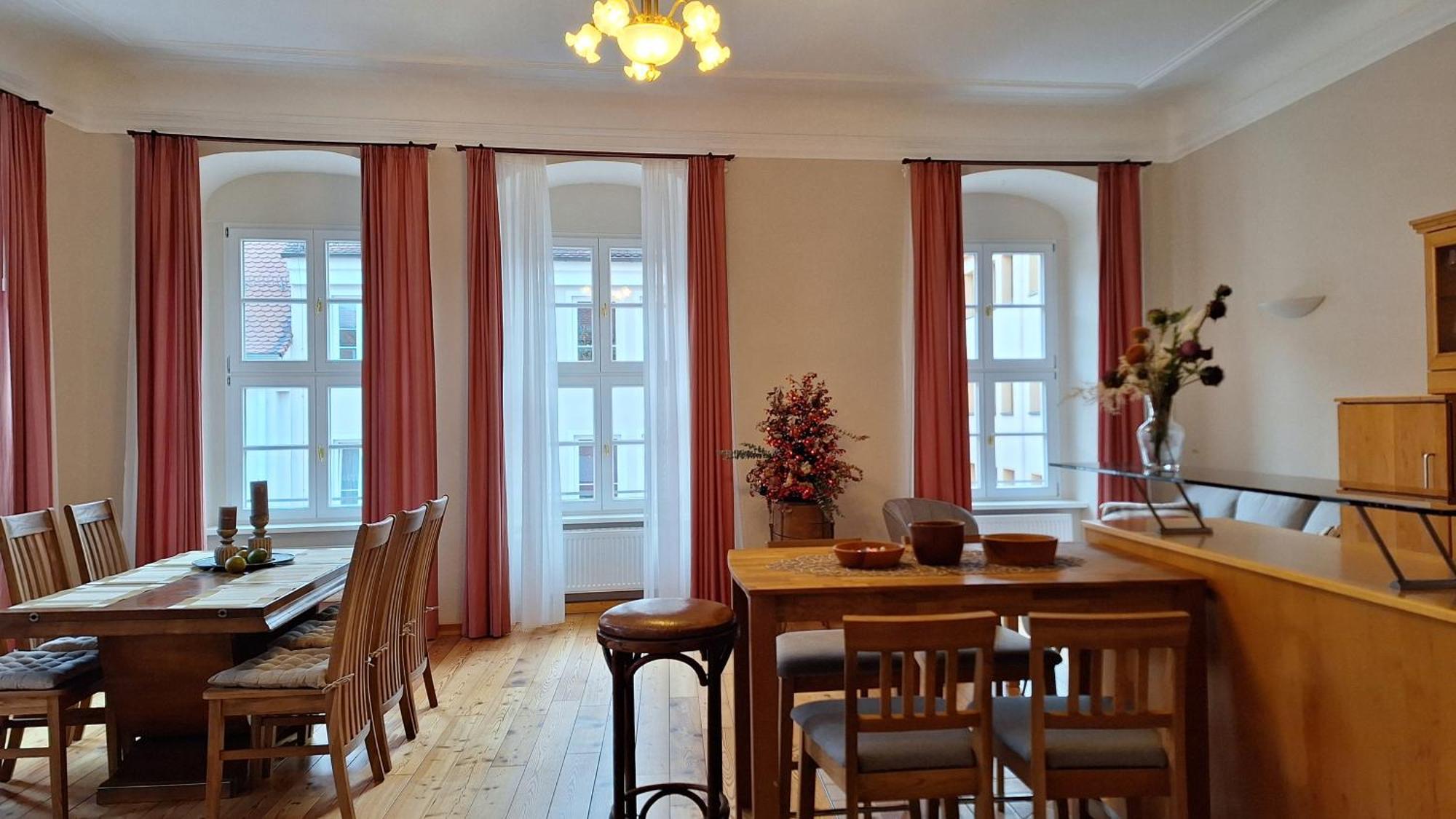 Stadtpalais Romantik-Suite 3 Zimmer Maximal 6 Personen เบาท์เซน ภายนอก รูปภาพ