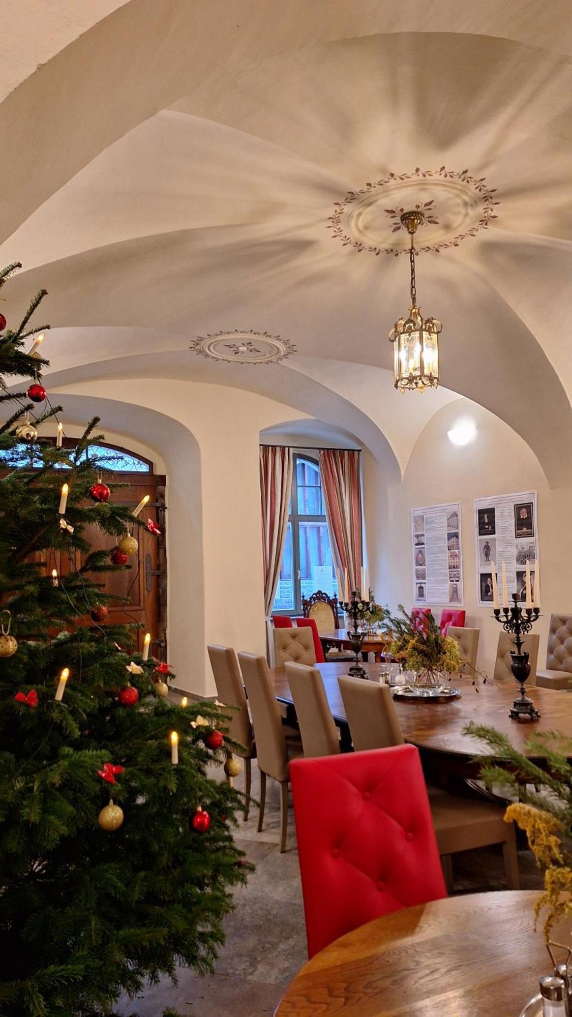 Stadtpalais Romantik-Suite 3 Zimmer Maximal 6 Personen เบาท์เซน ภายนอก รูปภาพ