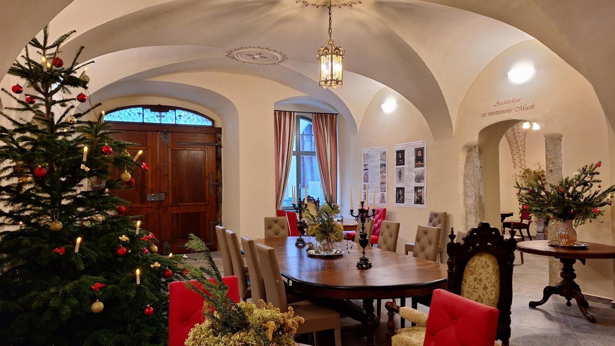Stadtpalais Romantik-Suite 3 Zimmer Maximal 6 Personen เบาท์เซน ภายนอก รูปภาพ