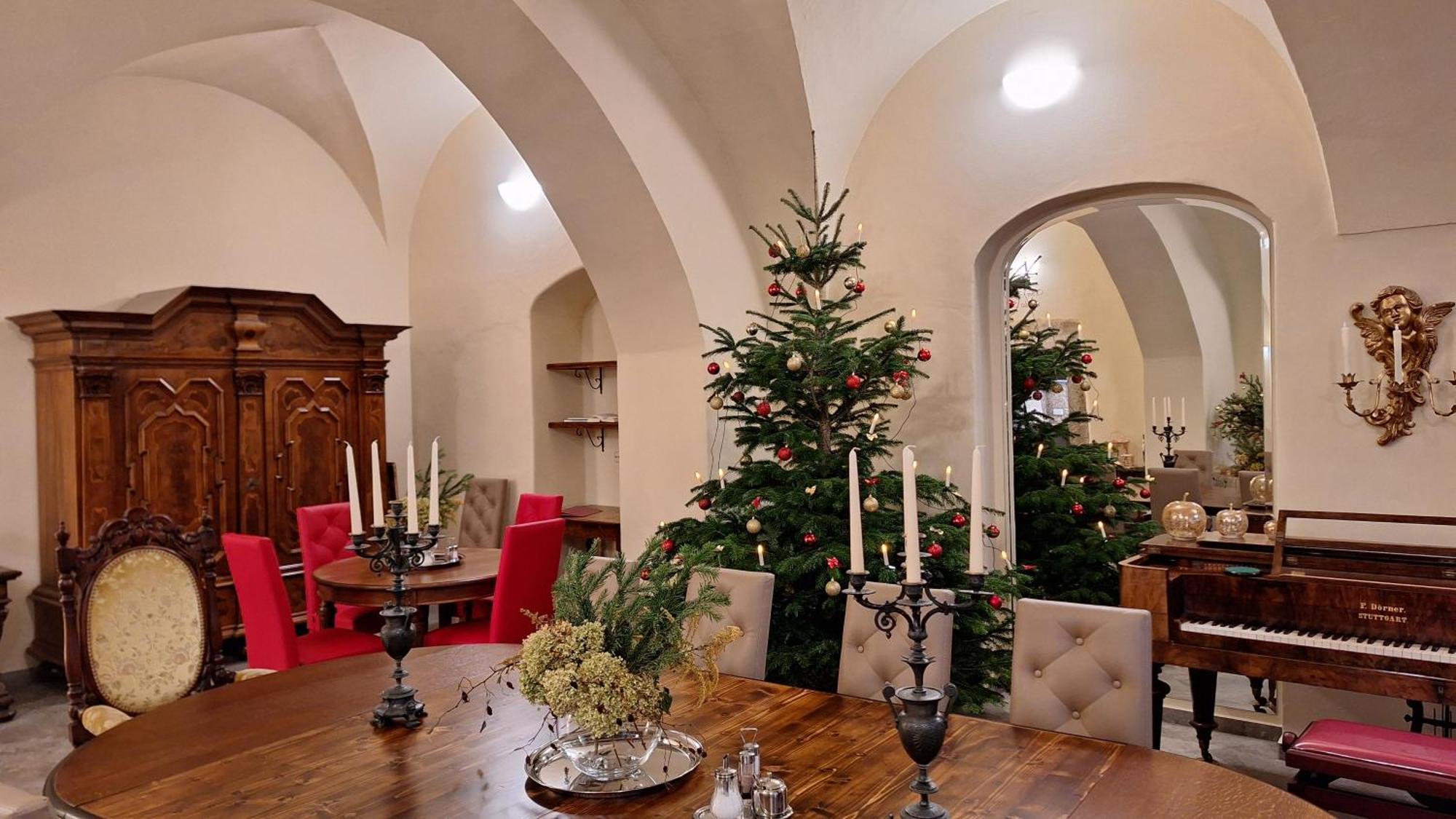Stadtpalais Romantik-Suite 3 Zimmer Maximal 6 Personen เบาท์เซน ภายนอก รูปภาพ