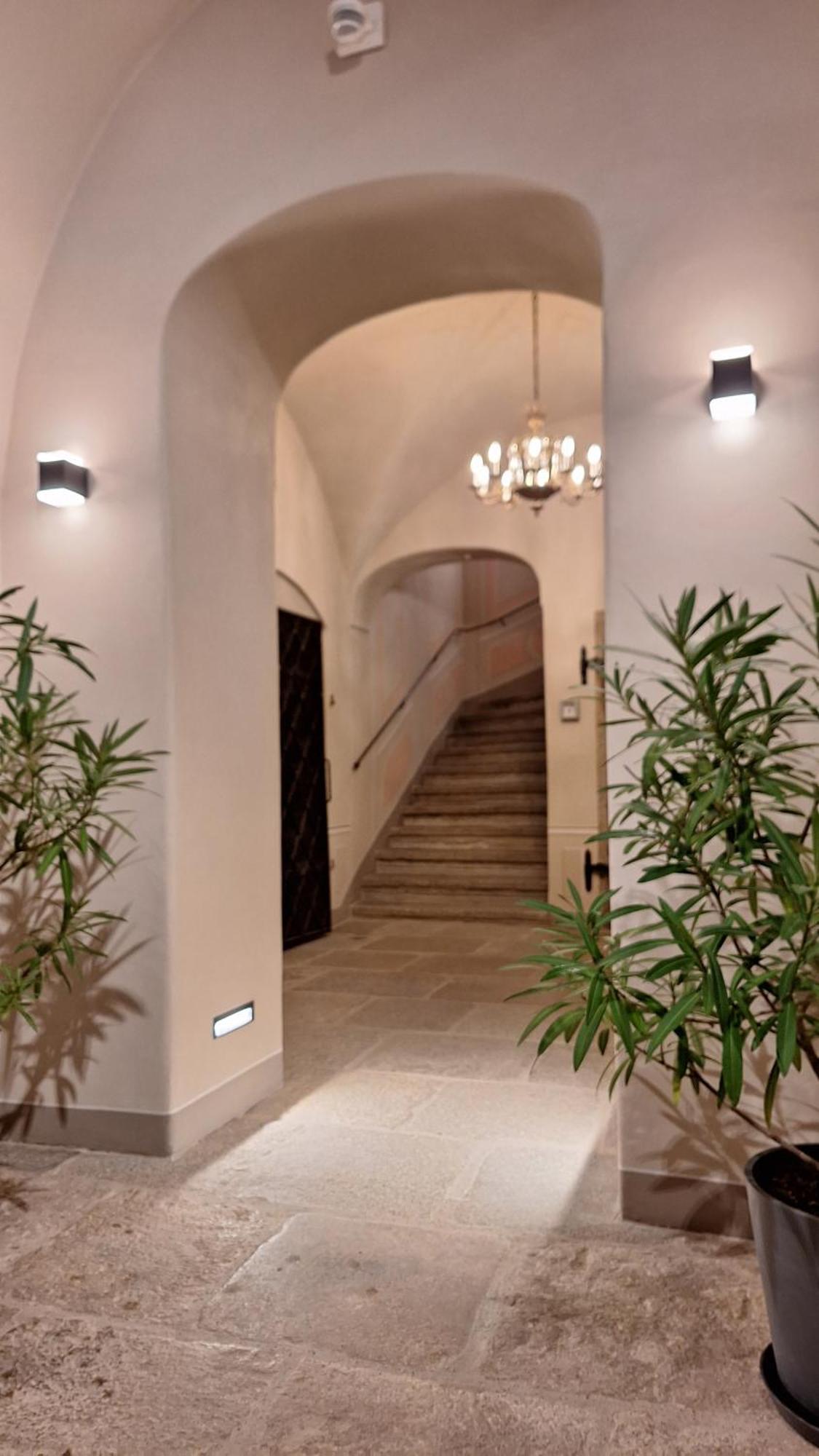 Stadtpalais Romantik-Suite 3 Zimmer Maximal 6 Personen เบาท์เซน ภายนอก รูปภาพ