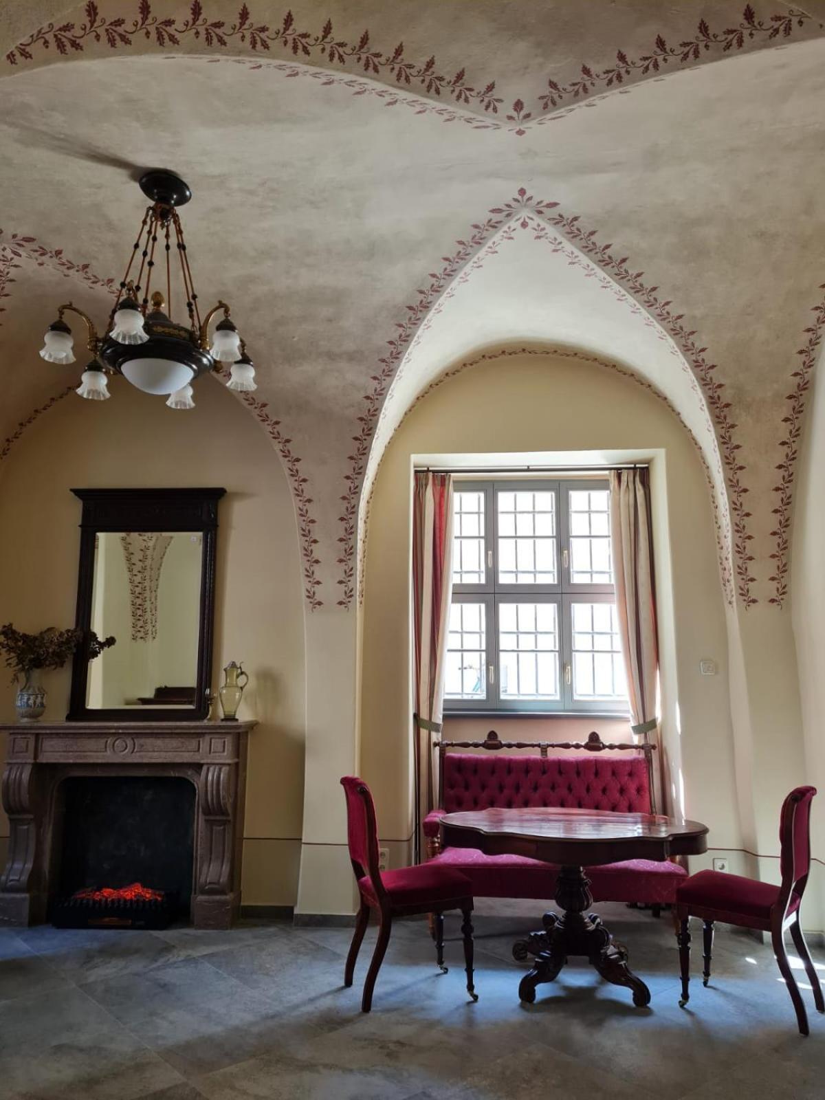 Stadtpalais Romantik-Suite 3 Zimmer Maximal 6 Personen เบาท์เซน ภายนอก รูปภาพ