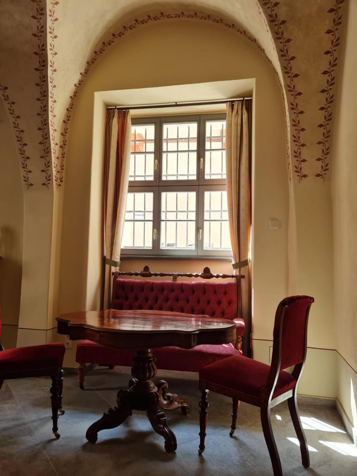Stadtpalais Romantik-Suite 3 Zimmer Maximal 6 Personen เบาท์เซน ภายนอก รูปภาพ